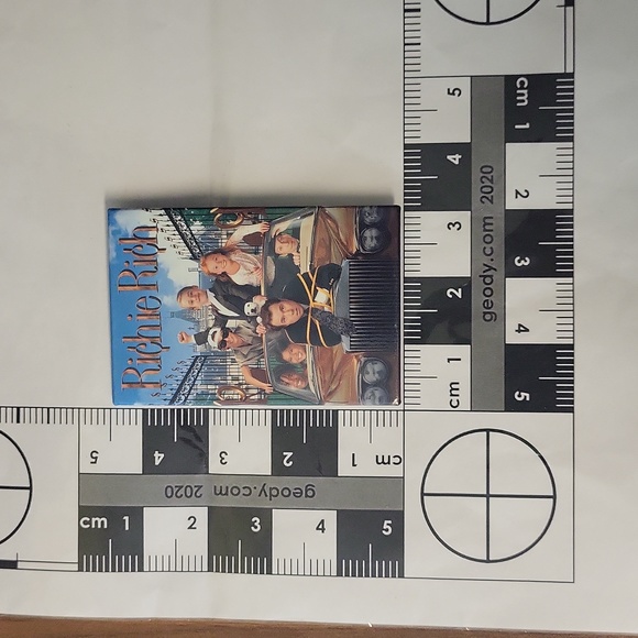 Lot of 1980s Movie Buttons - Picture 4 of 10